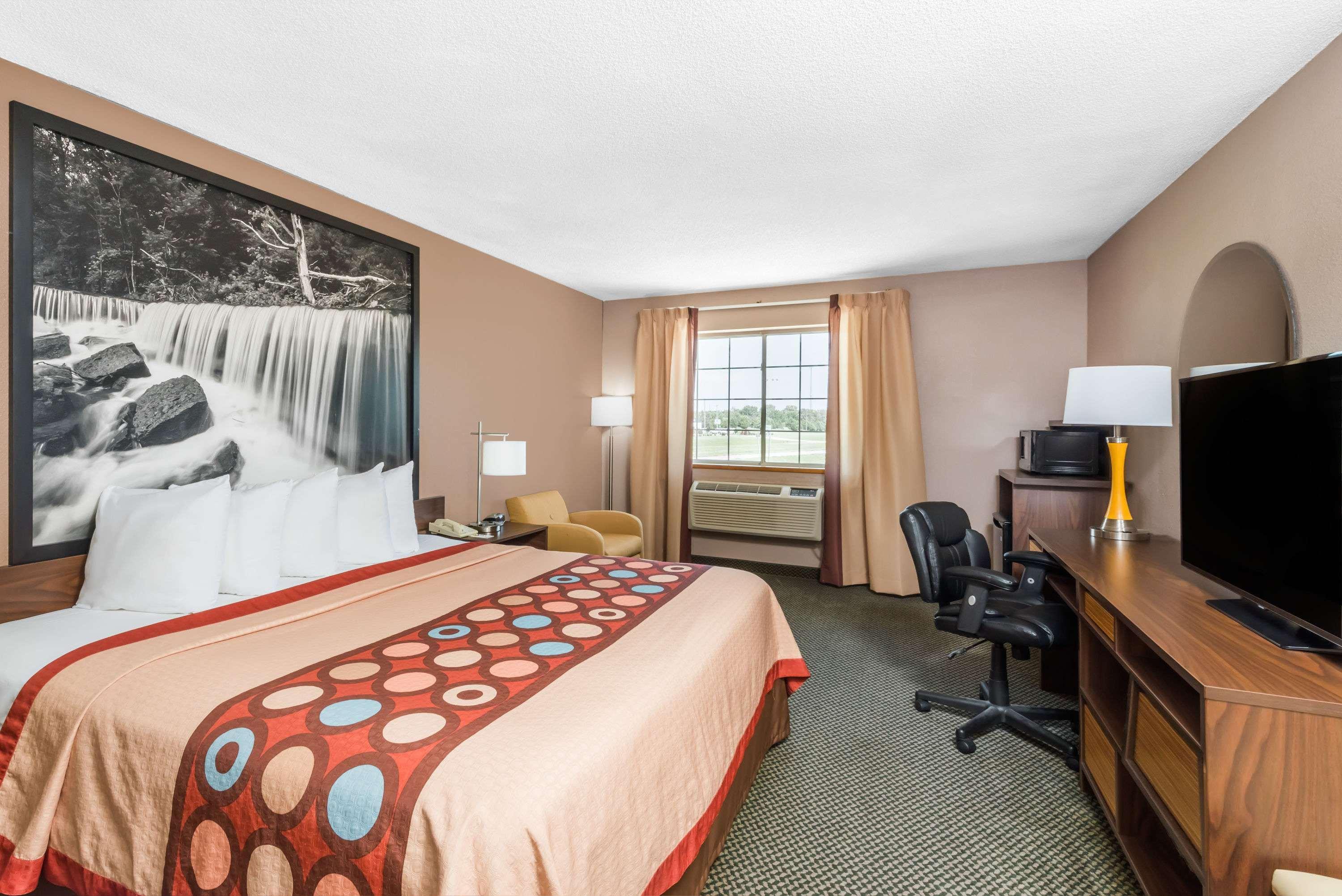 Super 8 By Wyndham Winfield-Quail Ridge Area Hotel Bagian luar foto