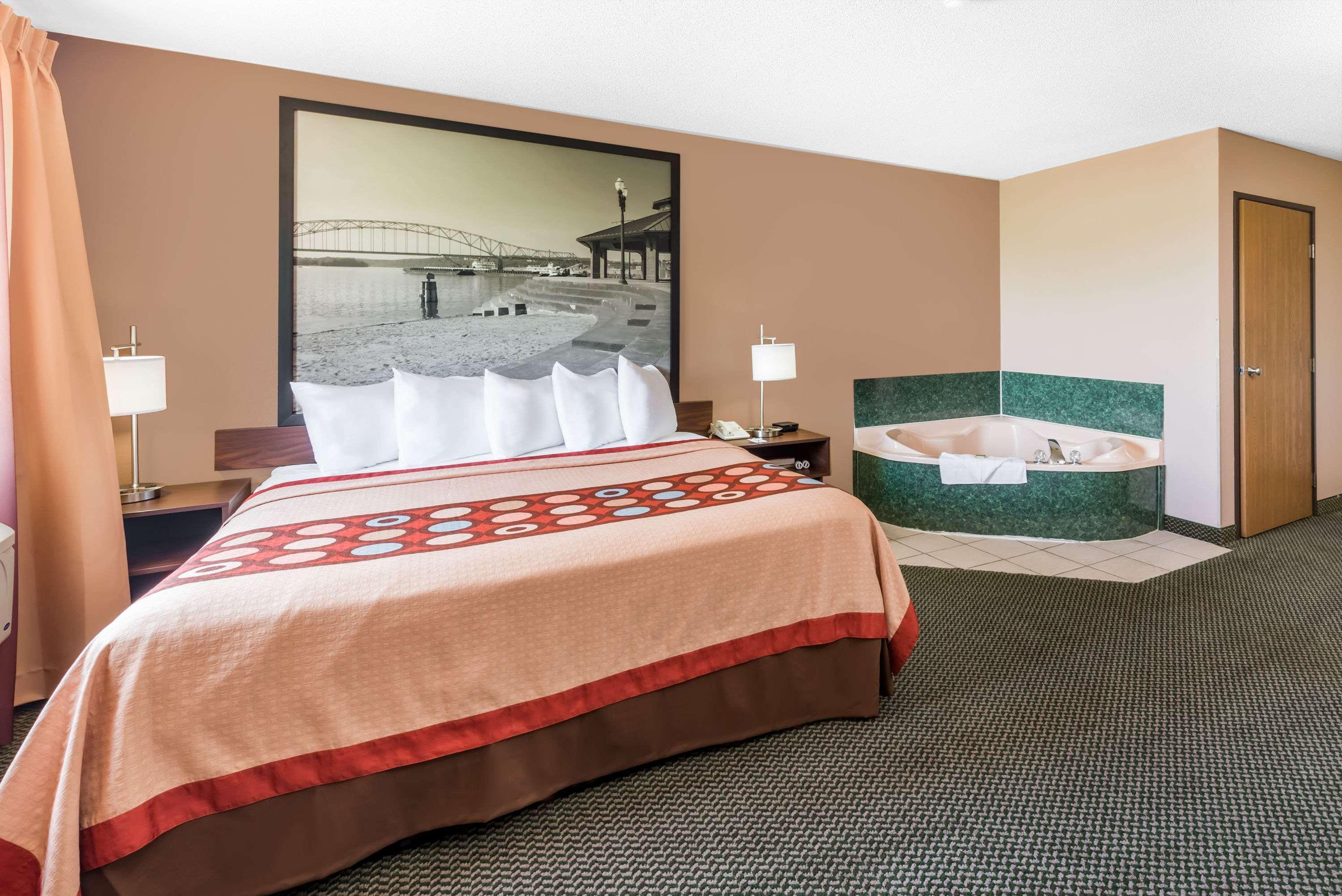 Super 8 By Wyndham Winfield-Quail Ridge Area Hotel Bagian luar foto